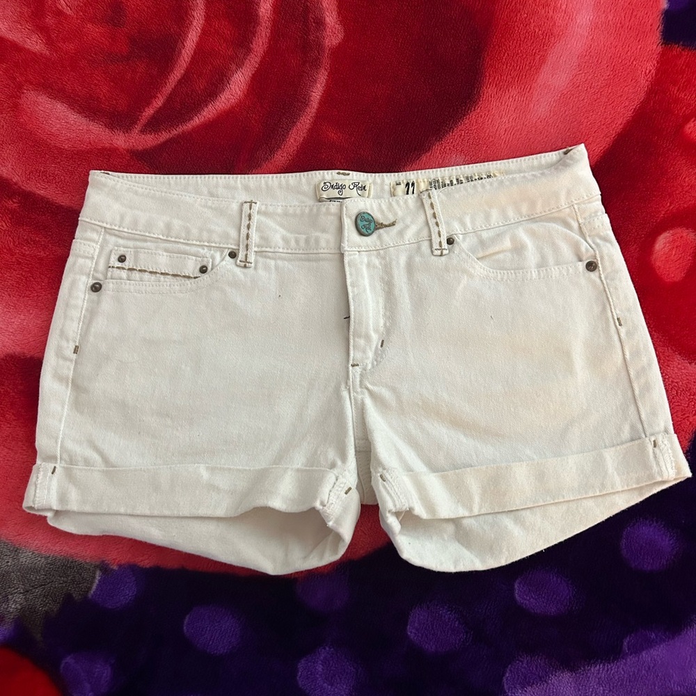 Indigo Rein Cream Jean Shorts